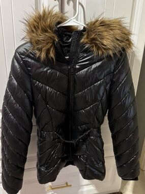 H&M Black Quilted Puffer Jacket with Faux Fur Hood Trim